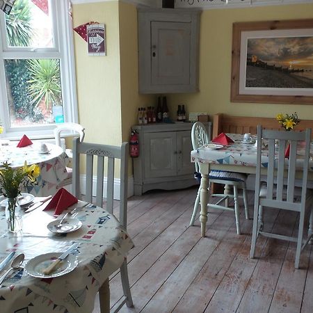Hooray Henrys Bed & Breakfast Sheringham Dış mekan fotoğraf