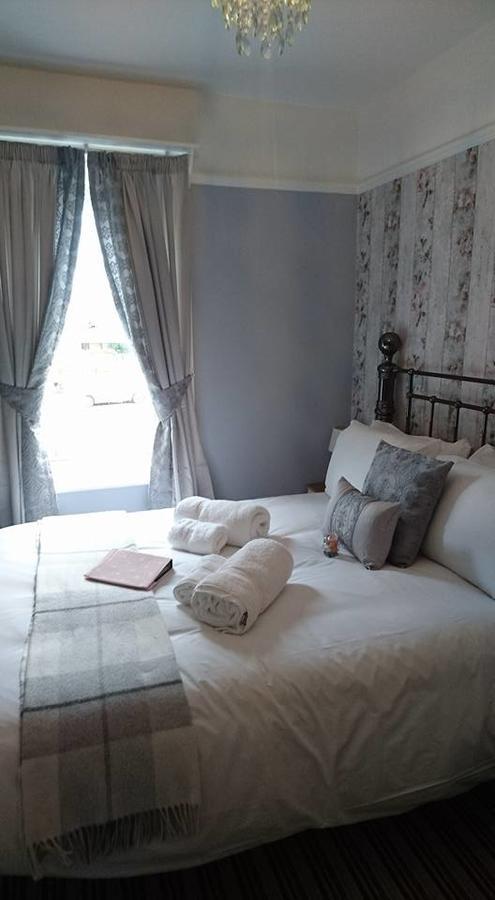Hooray Henrys Bed & Breakfast Sheringham Dış mekan fotoğraf